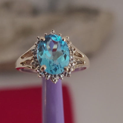 10k Size 6.75 Beautiful Solid Yellow Gold Blue Topaz and Diamond Ring!