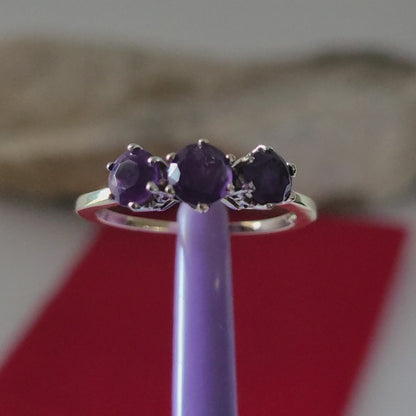 10K Yellow Gold Purple Amethyst Gemstone Ring Size 7 Solid Gold