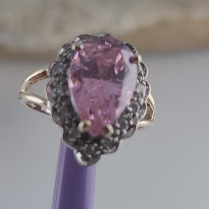 10K Yellow Gold Drop-Shaped Pink Ice Ring Size 6.25 - Solid Gold