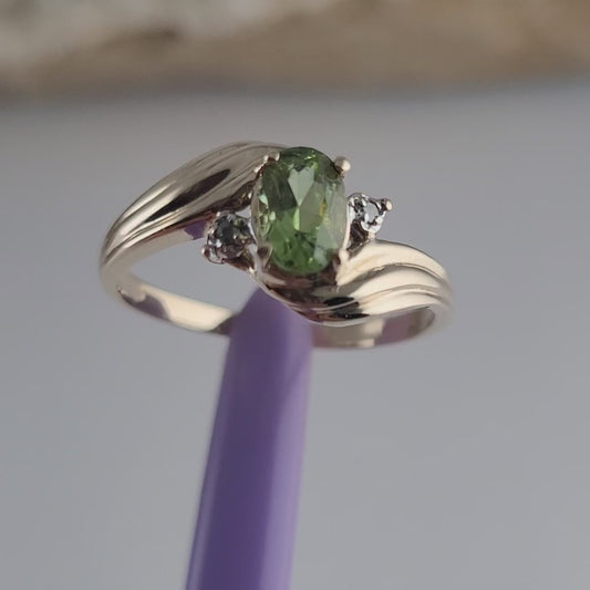 14K Yellow Gold Green Tourmaline and Genuine Diamond Ring Size 5.75 - Solid Gold
