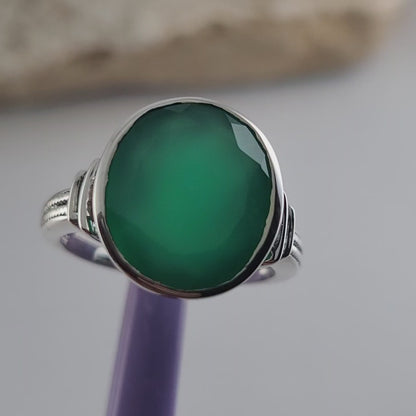 925 Sterling Silver Green Onyx Ring Size 7.75