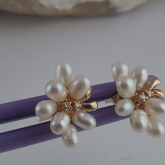 14K Yellow Gold Freshwater Pearl & Natural Diamond Floral Earrings – Like New