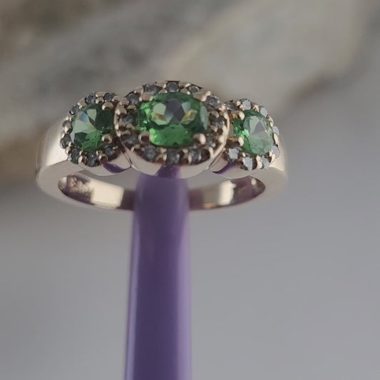 $3000 EFFY 14K Yellow Gold Green Garnet and Diamonds Ring Size 6 - Solid Gold