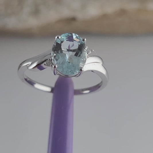 14K White Gold Aquamarine and Genuine Diamond Ring Size 7 - Solid Gold!