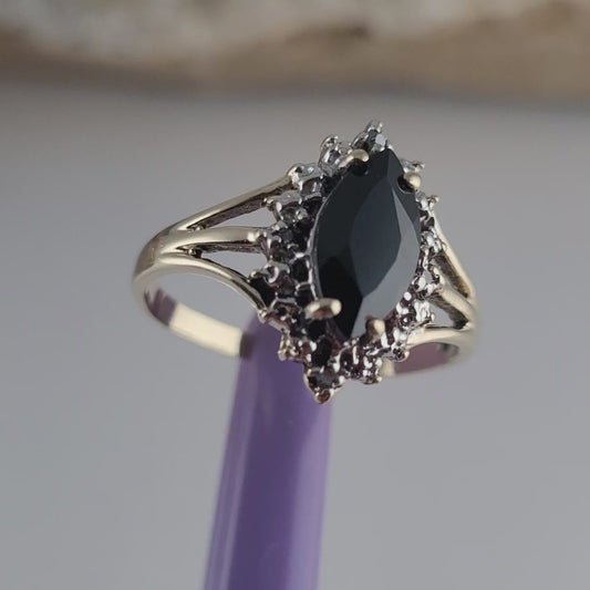 10K Yellow Gold Onyx and Genuine Diamond Ring Size 6 - Solid Gold