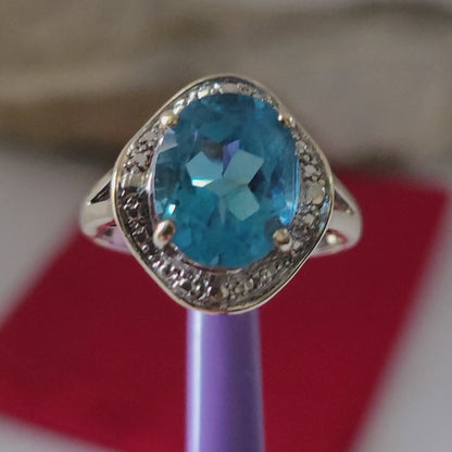 ❤️10K Yellow and White Gold Blue Topaz Ring Size 7 Solid Gold