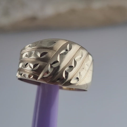 14K Yellow Gold Diamond-Cut Dome Ring Size 5 - Solid Gold