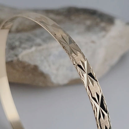 14K Solid Yellow Gold Diamond-Cut Star Bangle Bracelet, Satin Finish  - AMAZING!