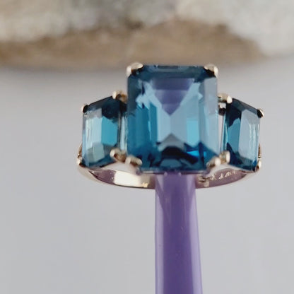 10K Yellow Gold London Blue Topaz Cocktail Ring Size 6.75, Solid Gold