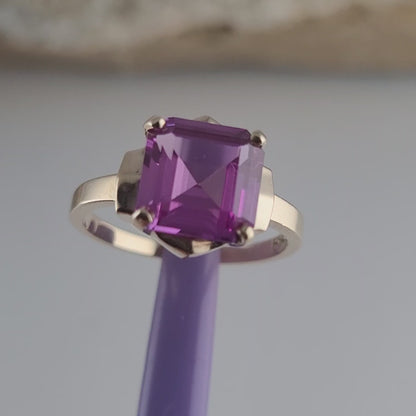 10K Yellow Gold Pink Sapphire Ring Size 4.75 - Solid Gold!