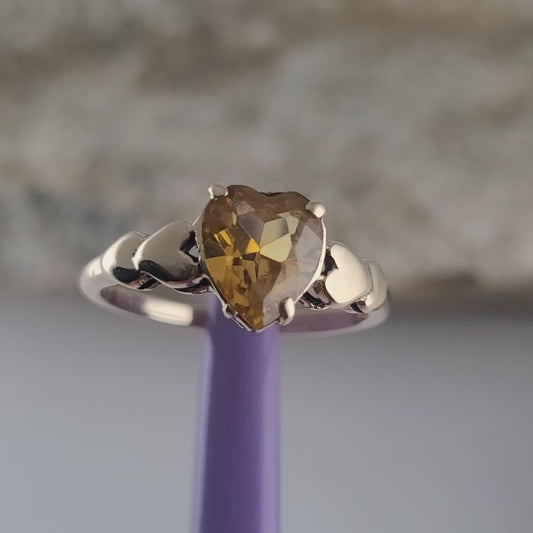 Vintage 10K Yellow Gold Heart-Shaped Citrine Ring Size 5.5 - Solid Gold
