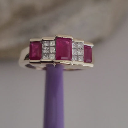 14k Size 7 Gorgeous Solid Yellow Gold Rubies and Genuine Diamonds Ring