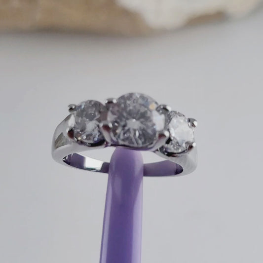 10K White Gold Cubic Zirconia Cocktail Ring Size 4.5, Solid Gold!