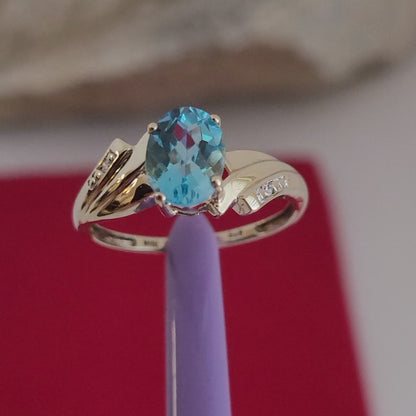 10k Size 7 Beautiful Solid Yellow Gold Blue Topaz and Genuine Diamonds Bypass Ring!