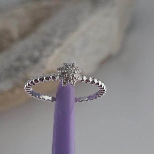 18K White Gold Genuine Diamonds Cluster Ring Size 6 - Solid Gold