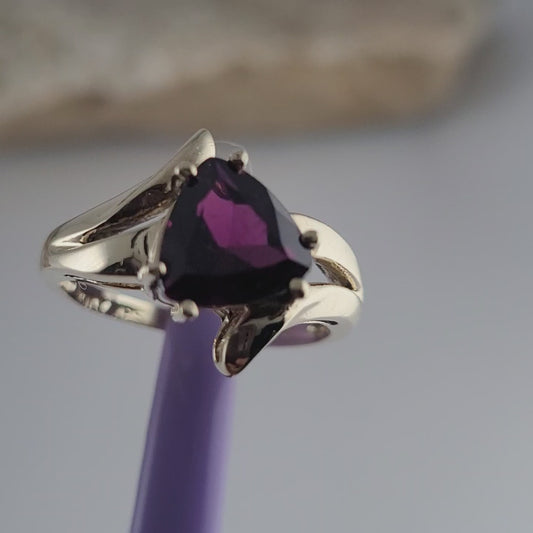 10K Yellow Gold Red Garnet Bypass Ring Size 5.5 - Solid Gold