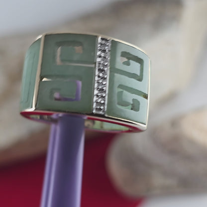 14K Yellow Gold Natural Jade & Genuine Diamonds Ring Size 7 - Solid Gold