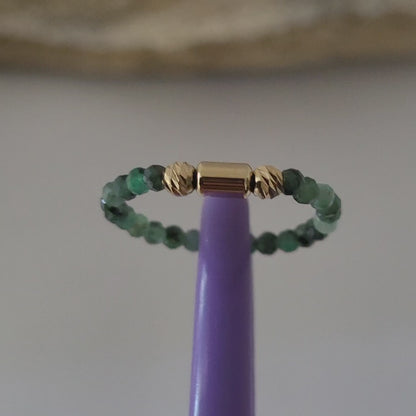 18k Yellow Gold Emerald Sparks Ring Size 6.75 Solid Gold!!