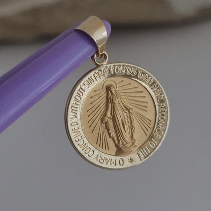 ❤️14k Precious Solid Yellow Gold Religious Blessed Mother Mary Medal!
