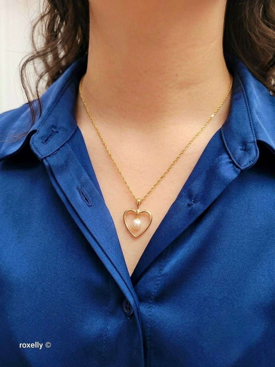 14K Yellow Gold Diamond Cut Rope Chain and Fresh-Water Pearl Heart Pendant!