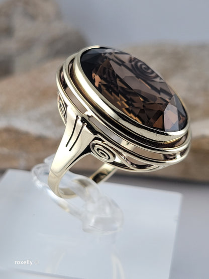 14K Gorgeous Yellow Gold Smoky Topaz Cocktail Ring Size 6, Solid Gold!