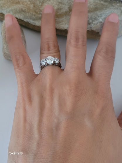 10K White Gold Cubic Zirconia Cocktail Ring Size 4.5, Solid Gold!