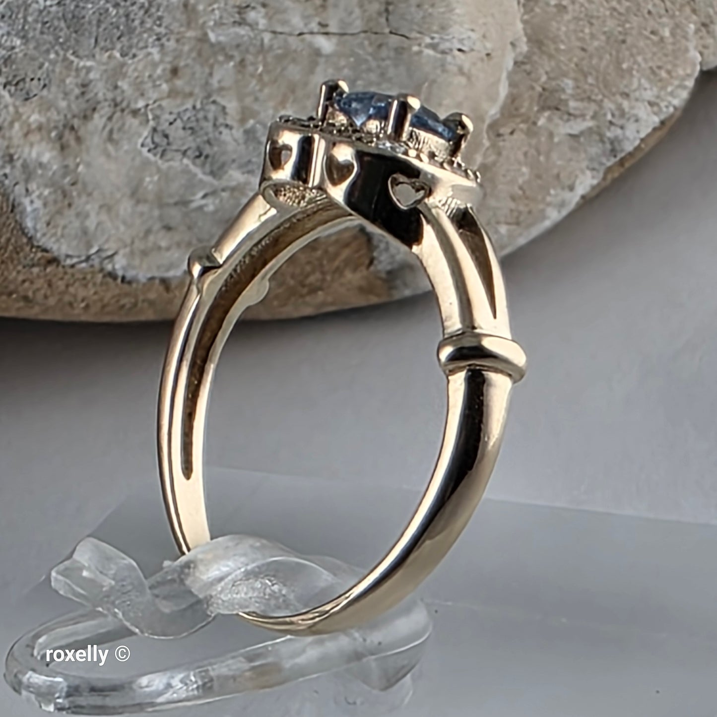 14K Yellow Gold Heart-Shaped Blue Topaz and Cubic Zirconia Ring Size 7, Solid Gold!
