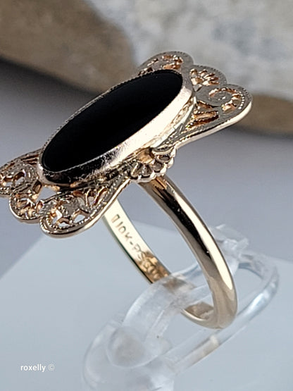 10k Size 5.5 Beautiful Solid Yellow Gold Onyx Gemstone Ring!