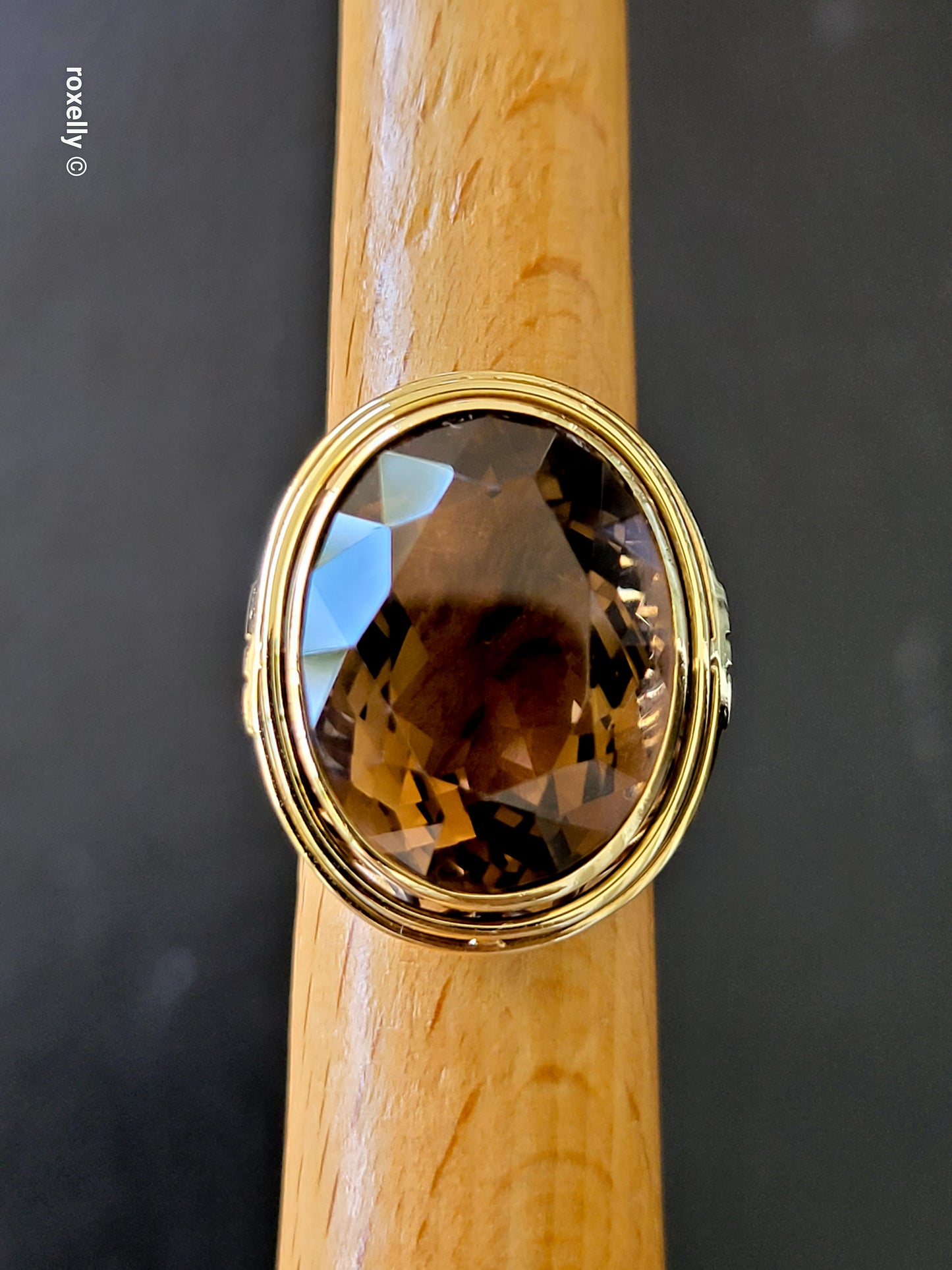 14K Gorgeous Yellow Gold Smoky Topaz Cocktail Ring Size 6, Solid Gold!