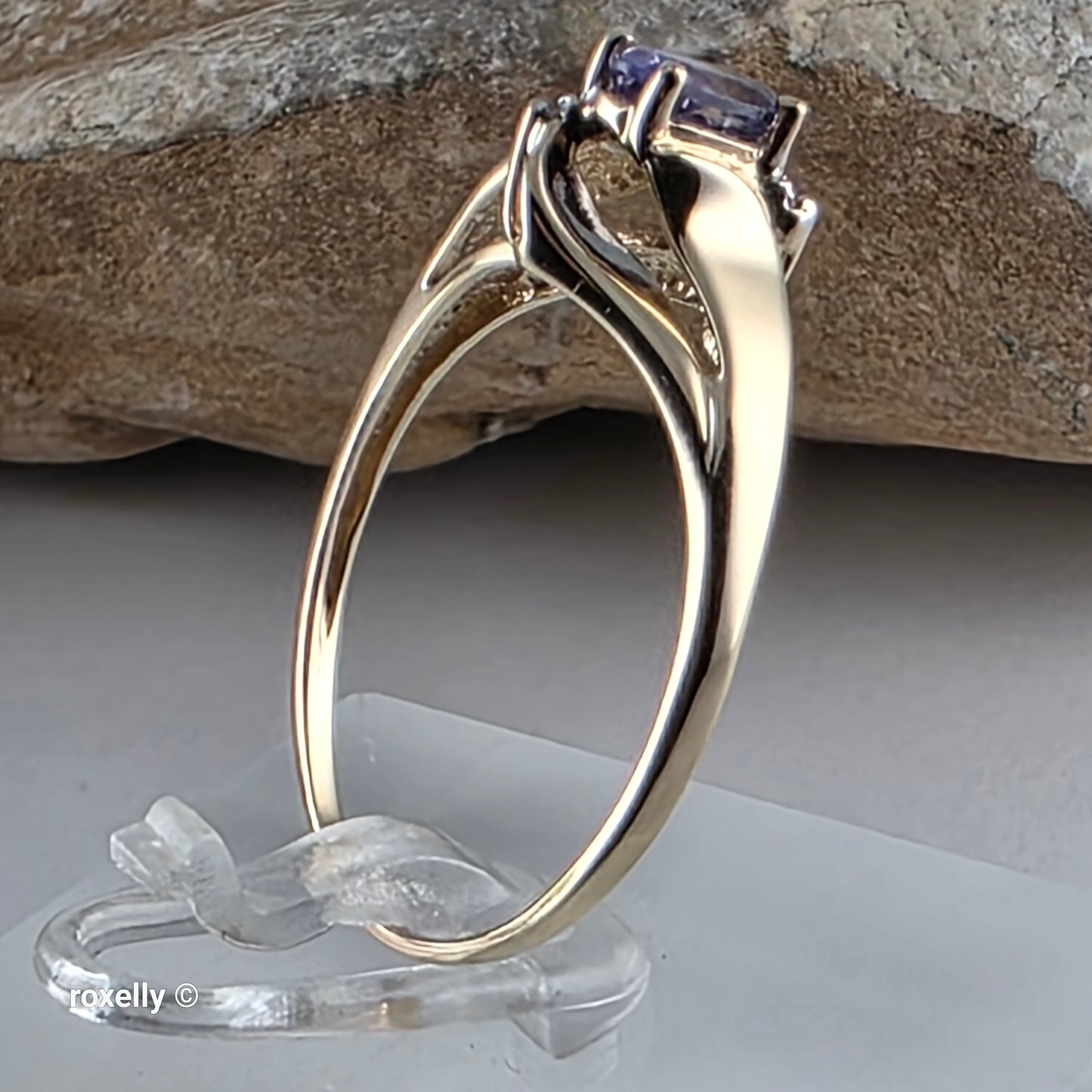 10K Yellow Gold Tanzanite and Diamond Ring Size 9.25, Solid Gold!