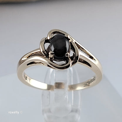 10K Yellow Gold Black Star Sapphire Ring Size 6 - Solid Gold!