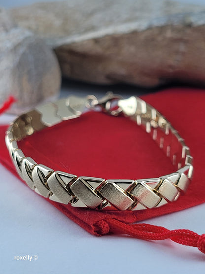 14K Yellow Gold Woven Chevron Link Bracelet, 7.25” Solid Gold – Made in Turkey