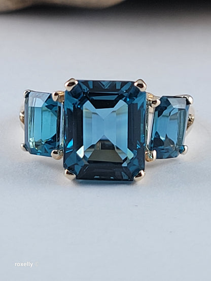 10K Yellow Gold London Blue Topaz Cocktail Ring Size 6.75, Solid Gold