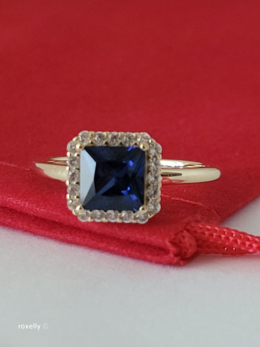 10K Yellow Gold with Blue and White Sapphires Cocktail Ring Size 6, Solid Gold