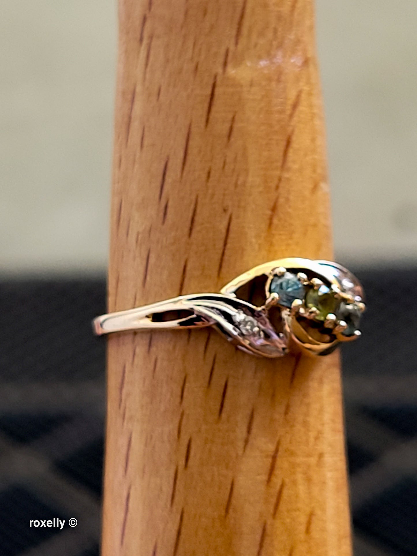 14K Yellow Gold Peridot, Blue Topaz & Diamonds Ring Size 7.25- Solid Gold!