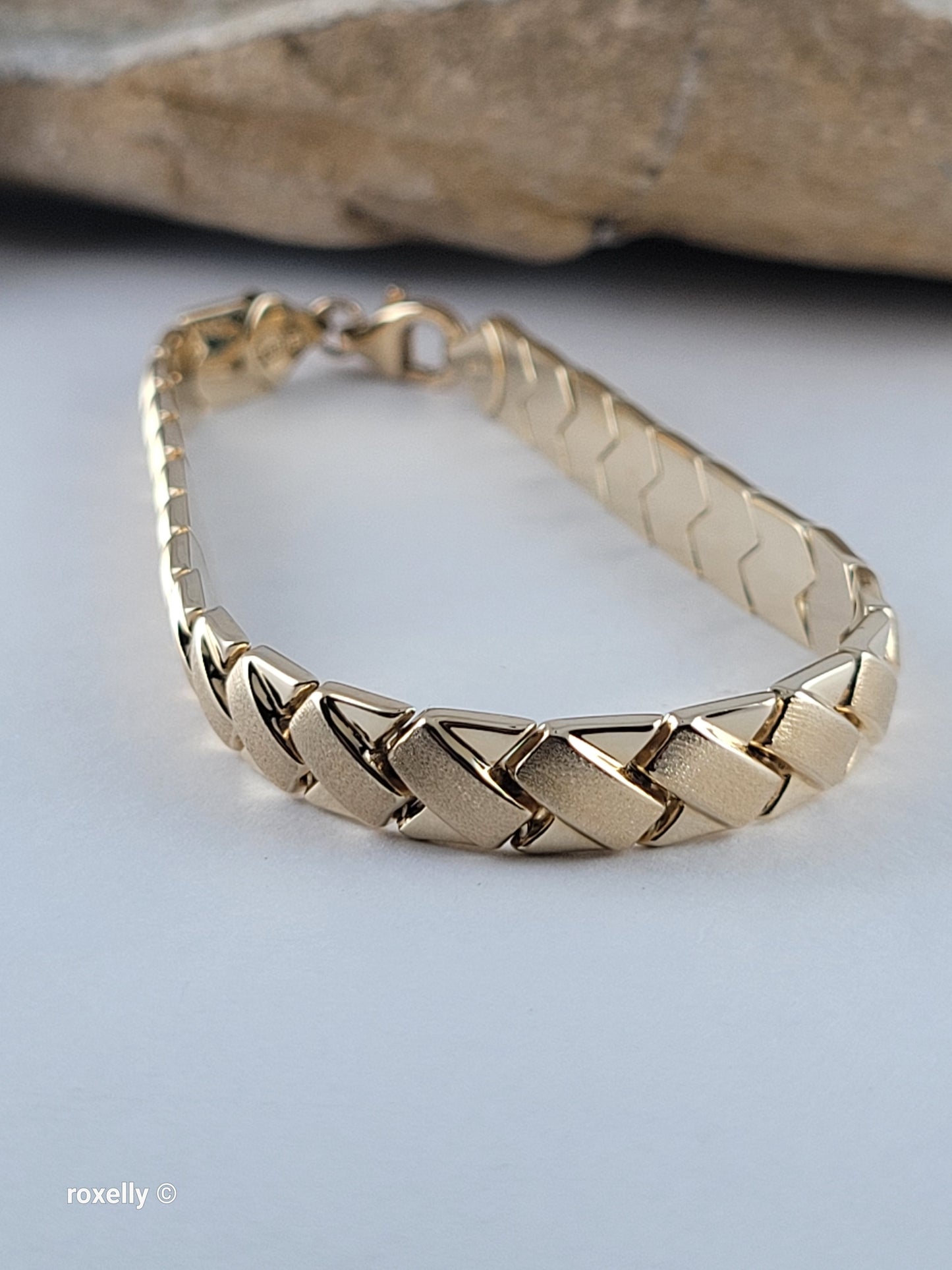 14K Yellow Gold Woven Chevron Link Bracelet, 7.25” Solid Gold – Made in Turkey