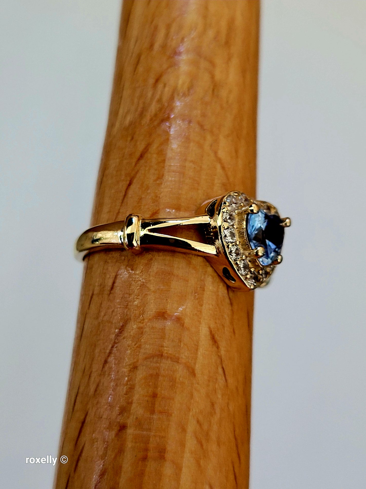 14K Yellow Gold Heart-Shaped Blue Topaz and Cubic Zirconia Ring Size 7, Solid Gold!