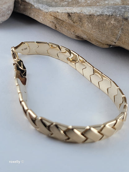 14K Yellow Gold Woven Chevron Link Bracelet, 7.25” Solid Gold – Made in Turkey