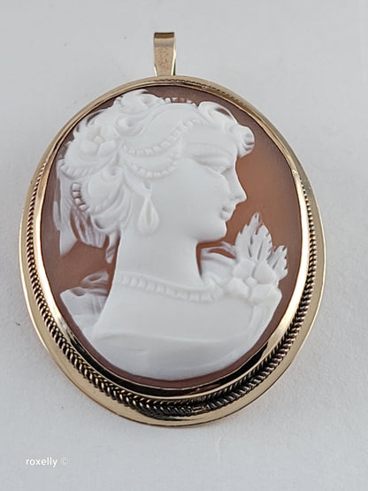 Vintage 14K Yellow Gold Italian Cameo Brooch/Pendant – Classic Victorian Profile -Hand-Carved Shell