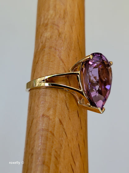 10K Yellow Gold Amethyst Gemstone Ring Size 6.75, Solid Gold!