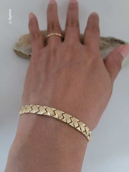 14K Yellow Gold Woven Chevron Link Bracelet, 7.25” Solid Gold – Made in Turkey