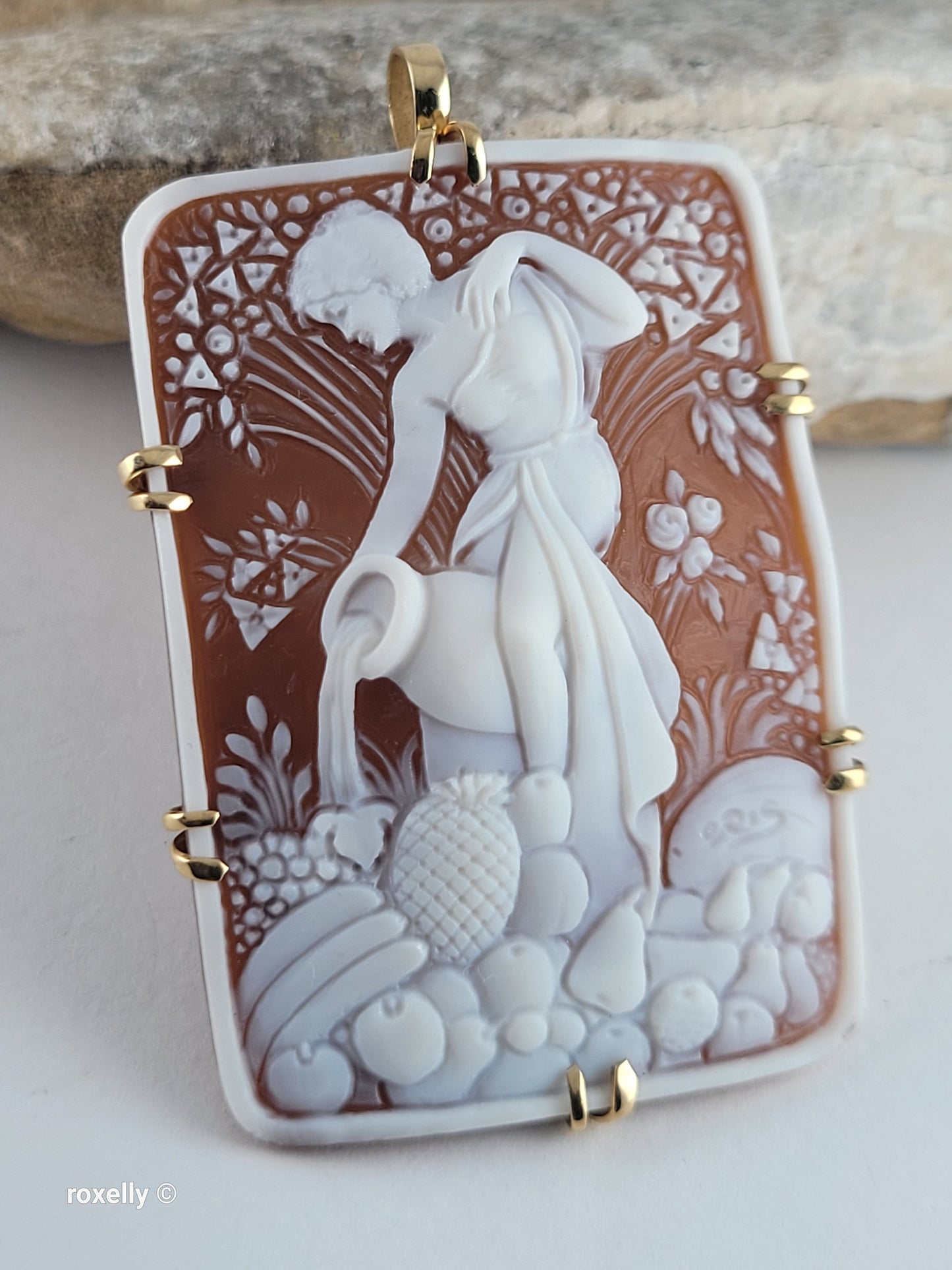 Gennaro Borriello 18K Yellow Gold Italian Cameo Pendant Brooch, Signed Vintage — A True Work of Art