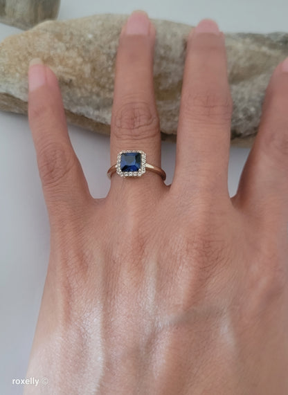 10K Yellow Gold with Blue and White Sapphires Cocktail Ring Size 6, Solid Gold