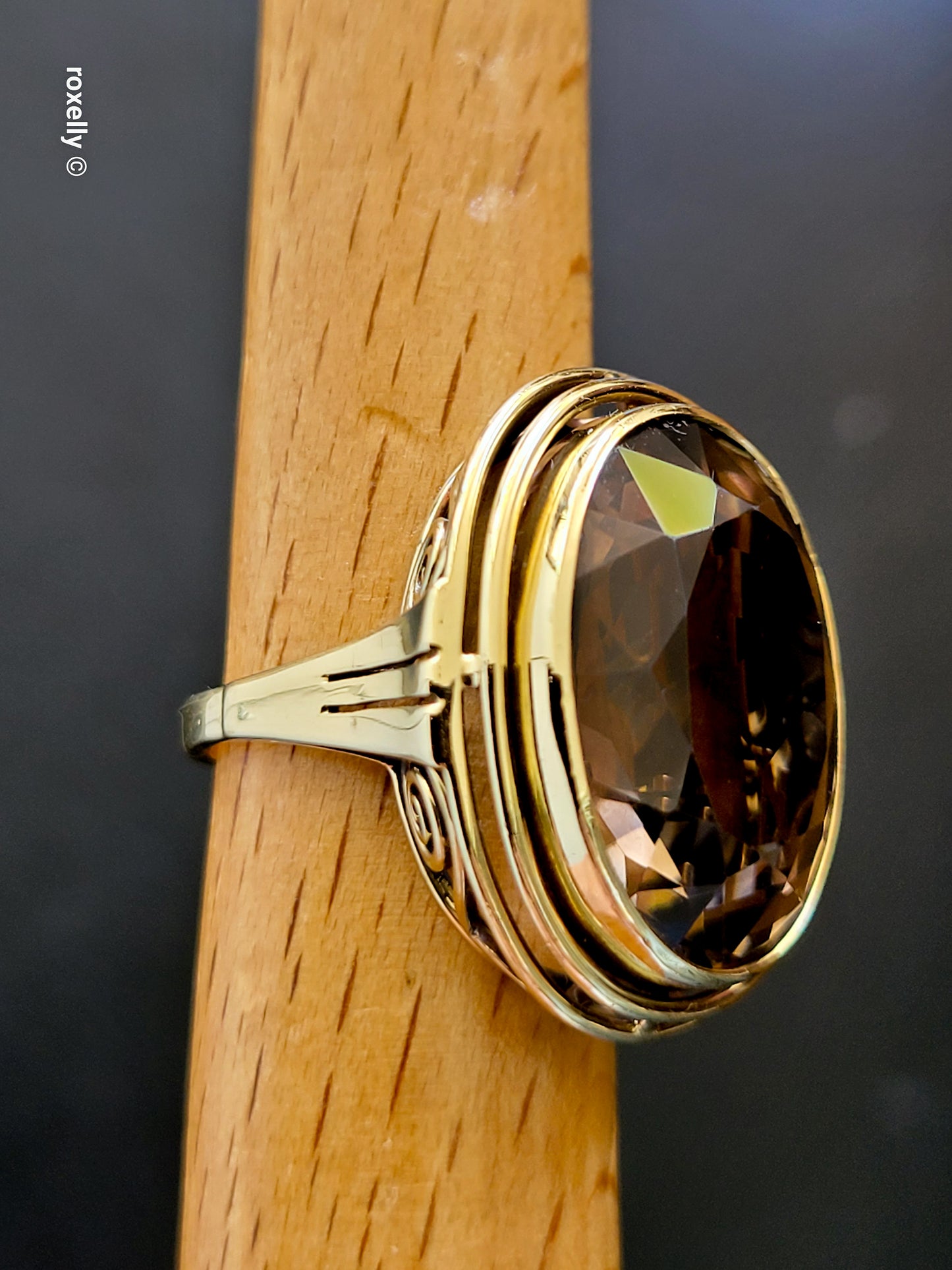 14K Gorgeous Yellow Gold Smoky Topaz Cocktail Ring Size 6, Solid Gold!