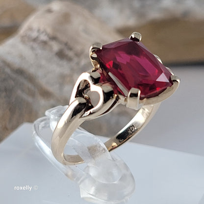 10K Yellow Gold Ruby Gemstone Ring Size 4.25 - Solid Gold!