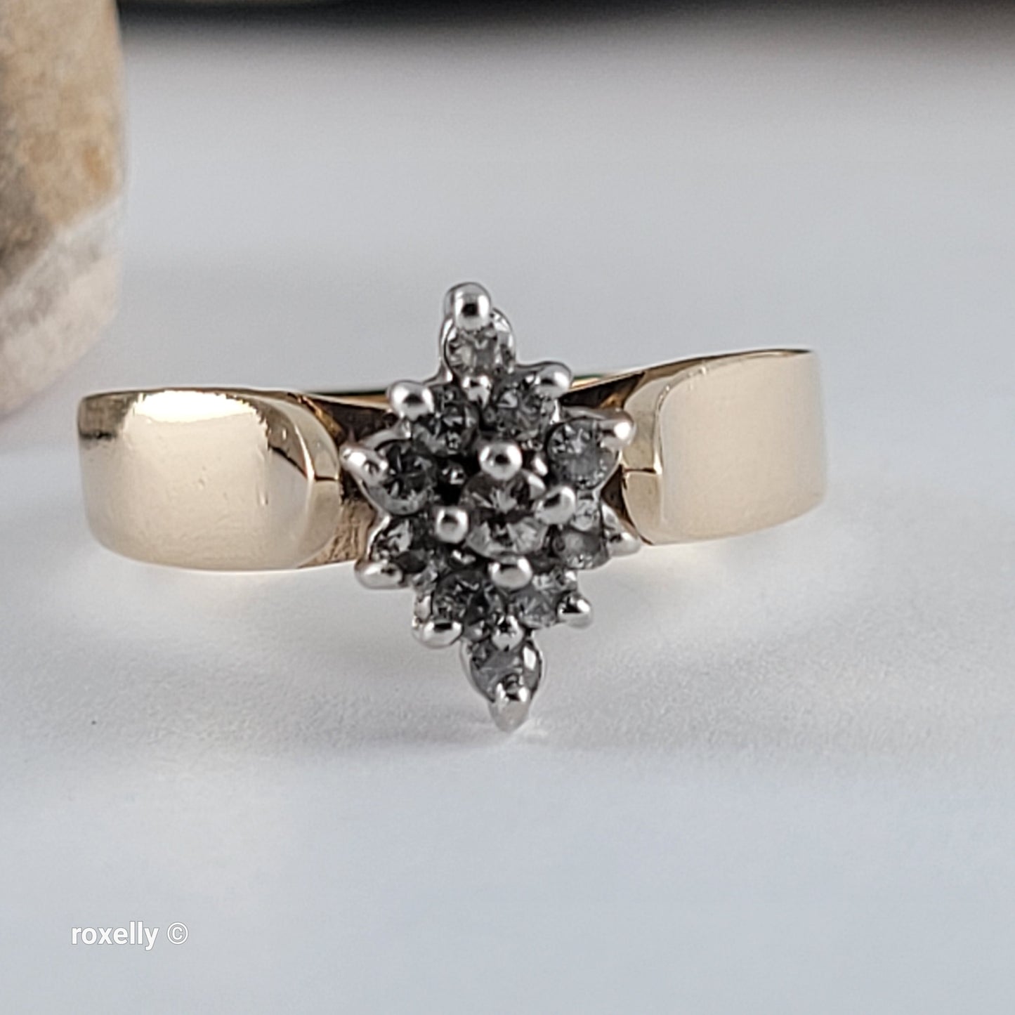 14K Yellow Gold Genuine Diamonds Cluster Ring Size 7.5 - Solid Gold!