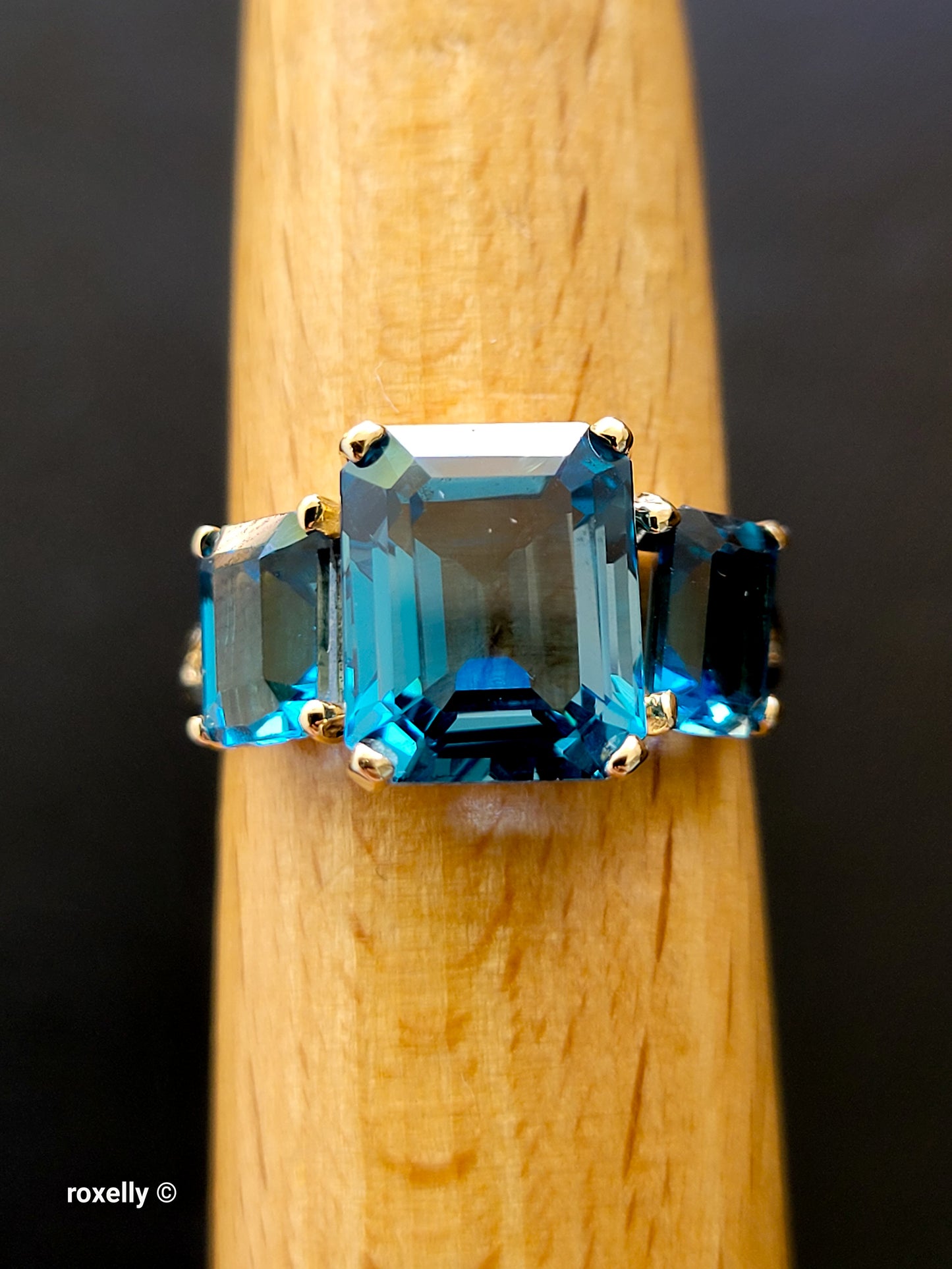 10K Yellow Gold London Blue Topaz Cocktail Ring Size 6.75, Solid Gold
