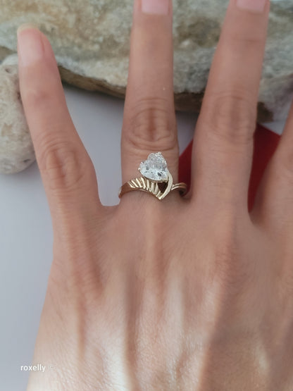 14K Yellow Gold Heart-Shaped Cubic Zirconia Ring Size 7.75, Solid Gold!