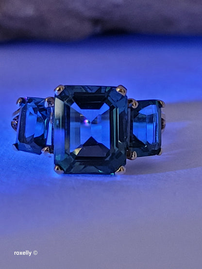 10K Yellow Gold London Blue Topaz Cocktail Ring Size 6.75, Solid Gold