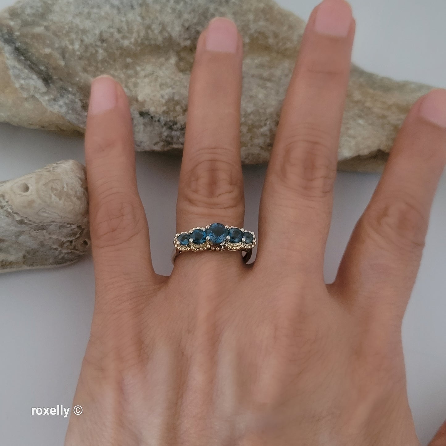 10K Yellow Gold London Blue topaz Ring Size 8 - Solid Gold!